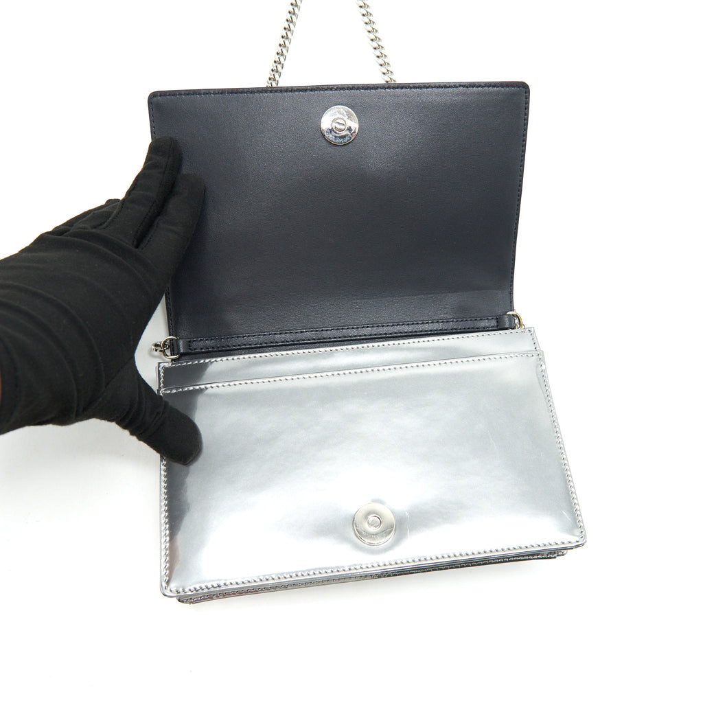 dior-diorama-wallet-on-chain-in-silver-1