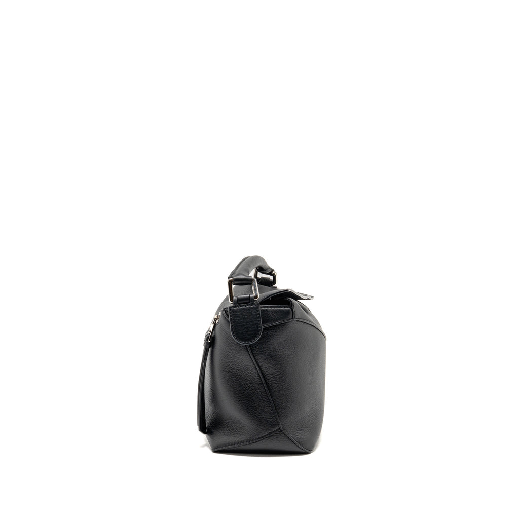 loewe-small-puzzle-bag-calfskin-black-shw-1
