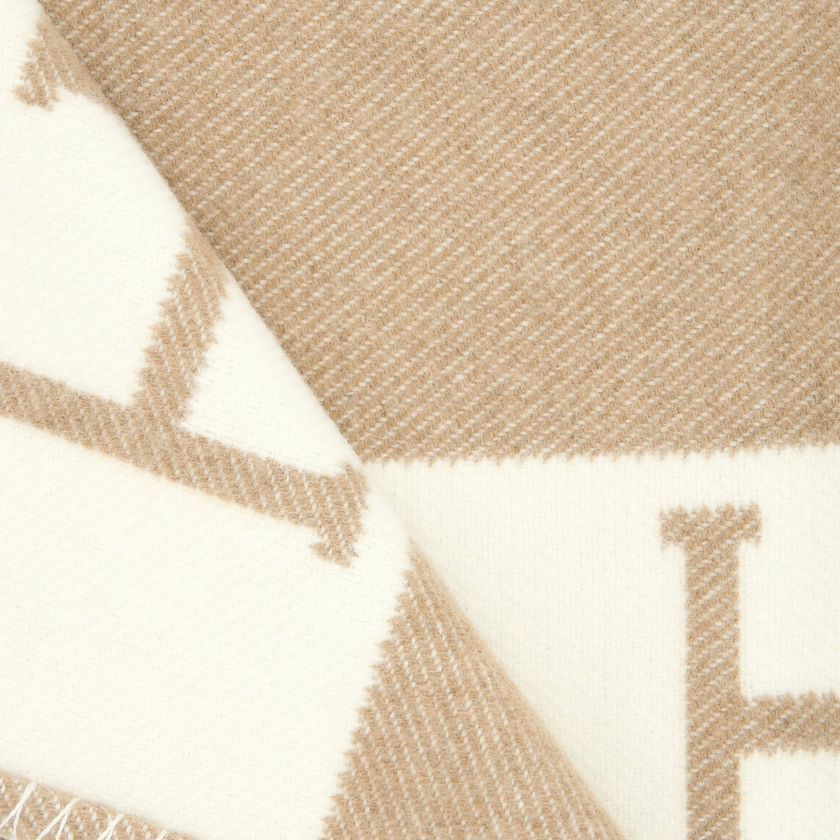 hermes-avalon-baby-blanket-noisette-moyen-blanc-100-x-140cm