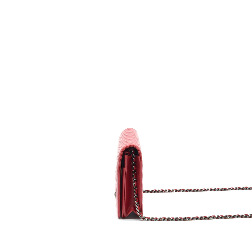 chanel-wallet-on-chain-red-calfskin-ruthenium-hardware