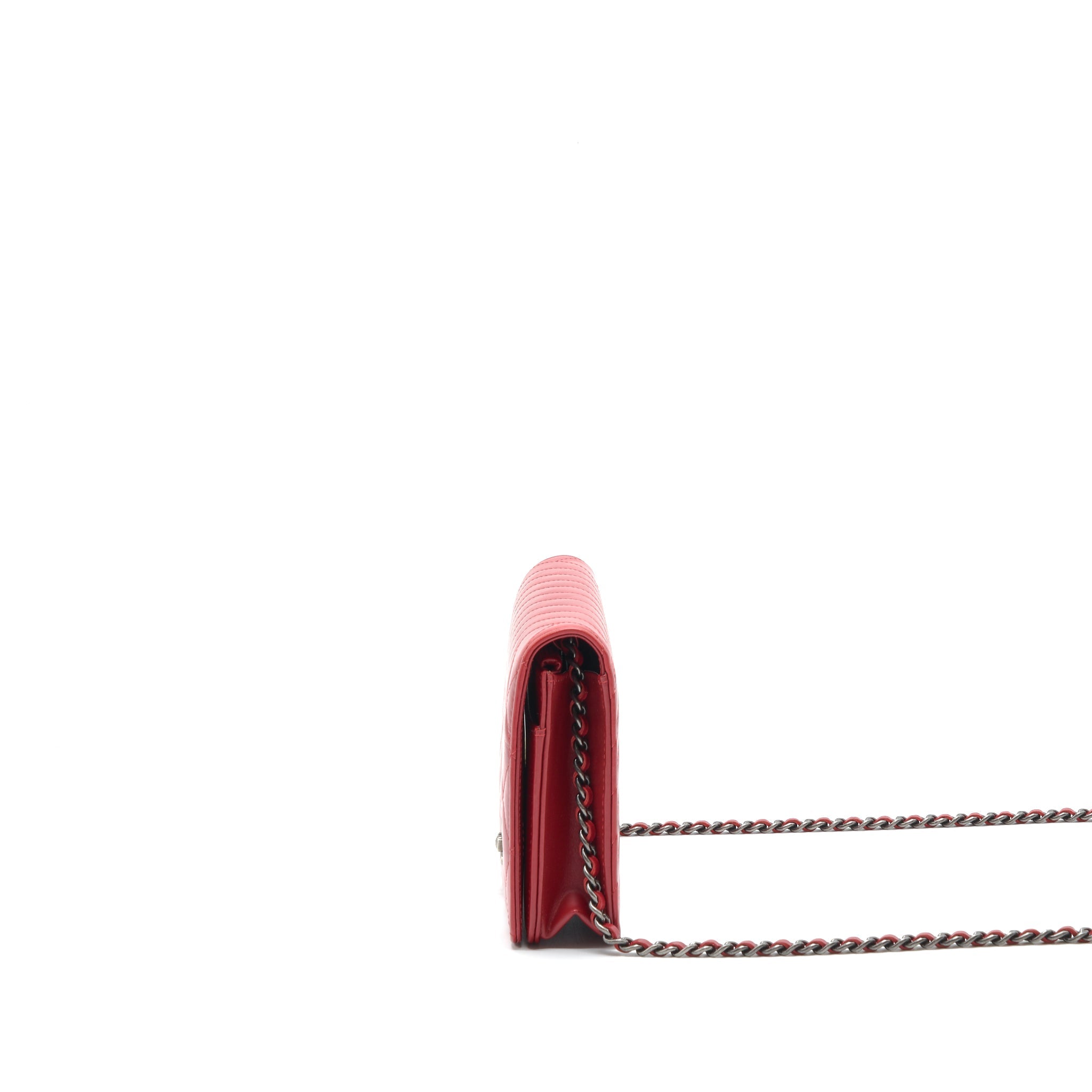 chanel-wallet-on-chain-red-calfskin-ruthenium-hardware