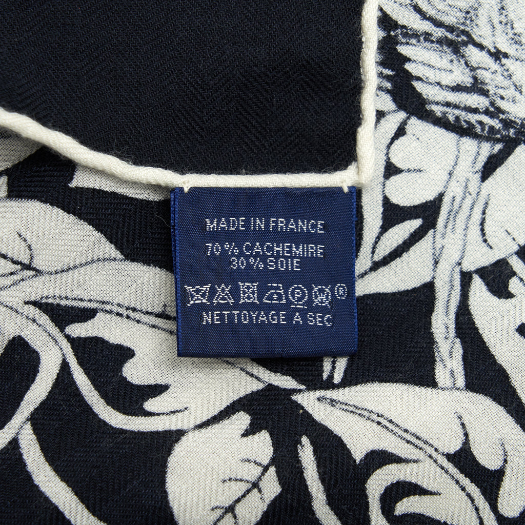 hermes-140cm-jungle-love-cashmere-silk-scarf