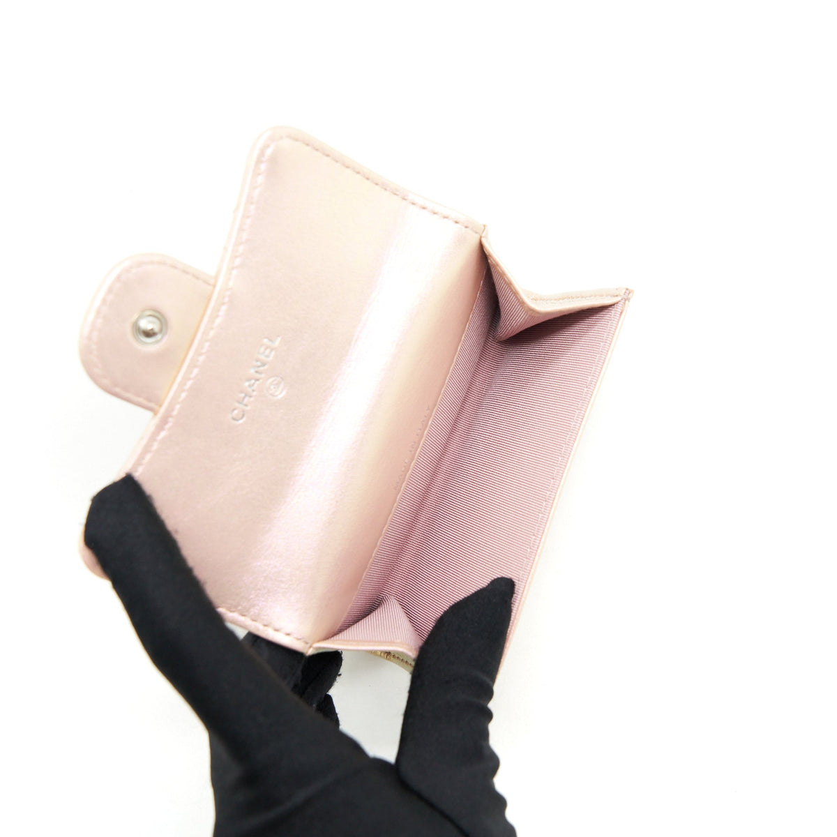 chanel-21k-iridescent-pink-flap-card-holder-shw
