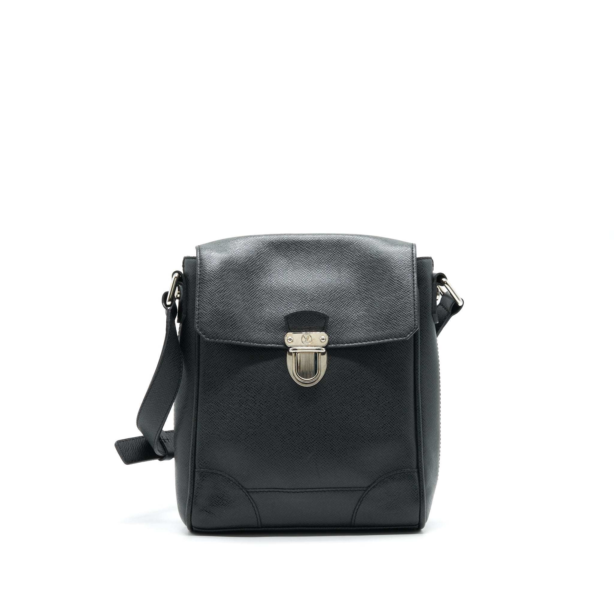 louis-vuitton-mens-messenger-bag-in-black
