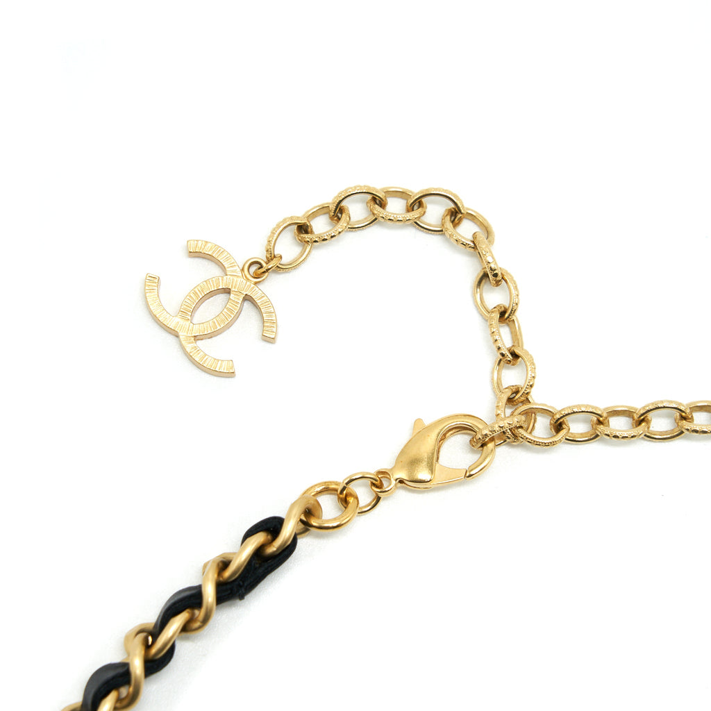 chanel-pearl-and-camellia-chain-belt