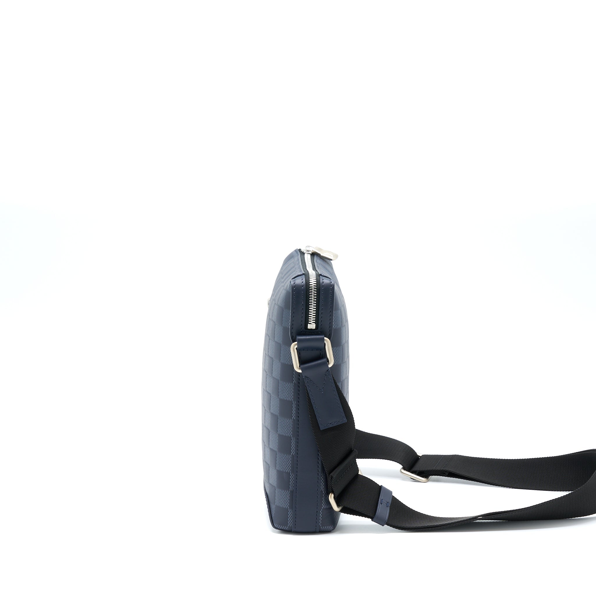 louis-vuitton-discovery-messenger-bb-damier-infini-shw