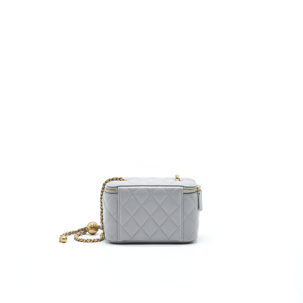 chanel-21b-grey-ghw-small-long-vanity-1