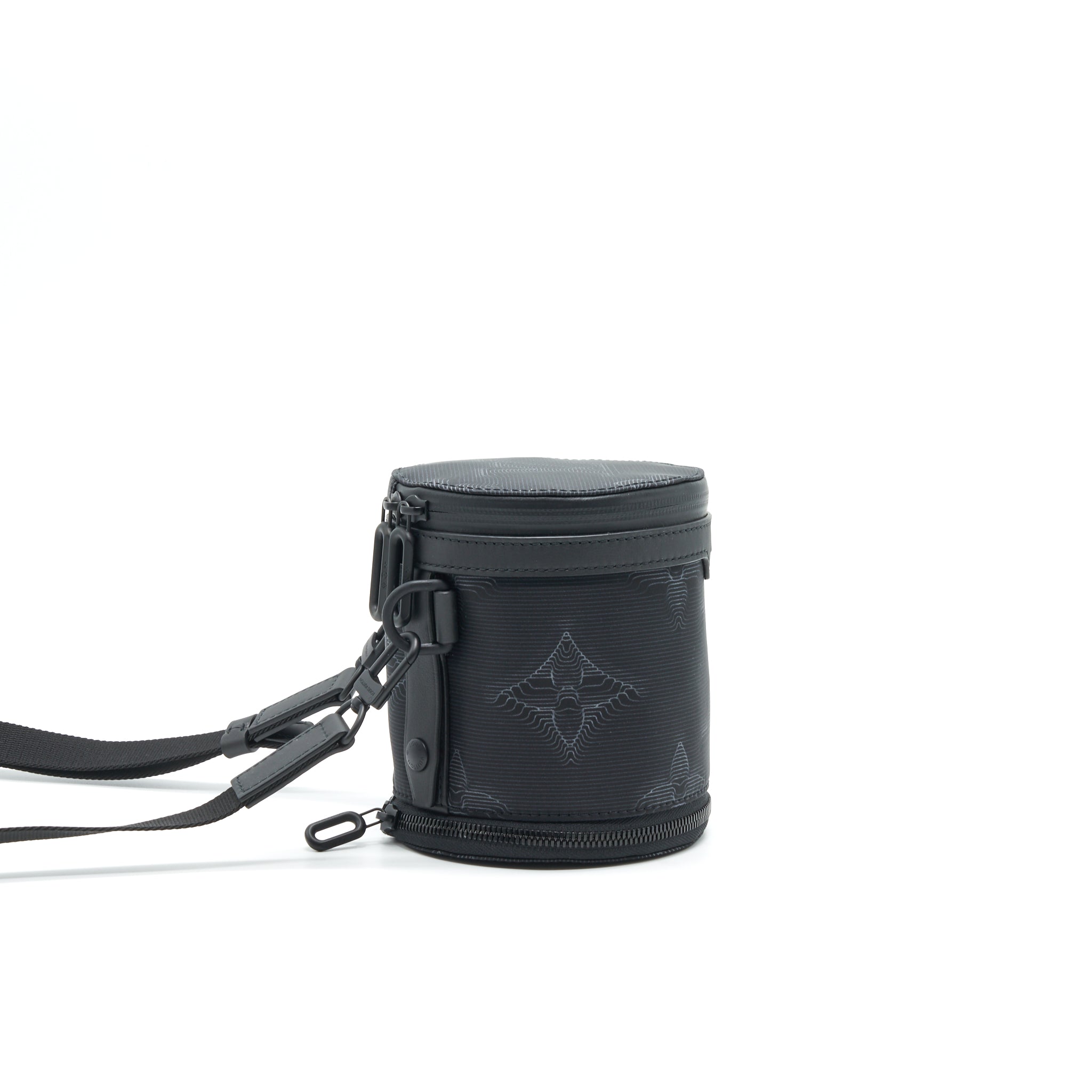 louis-vuitton-2054-expandable-polochon