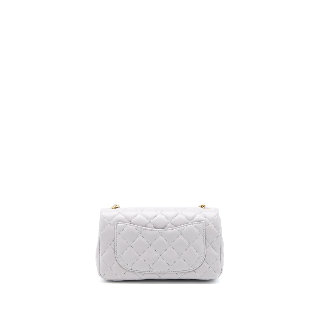 chanel-22b-pearl-crush-mini-rectangular-flap-bag-lambskin-light-grey-ghwmicrochip