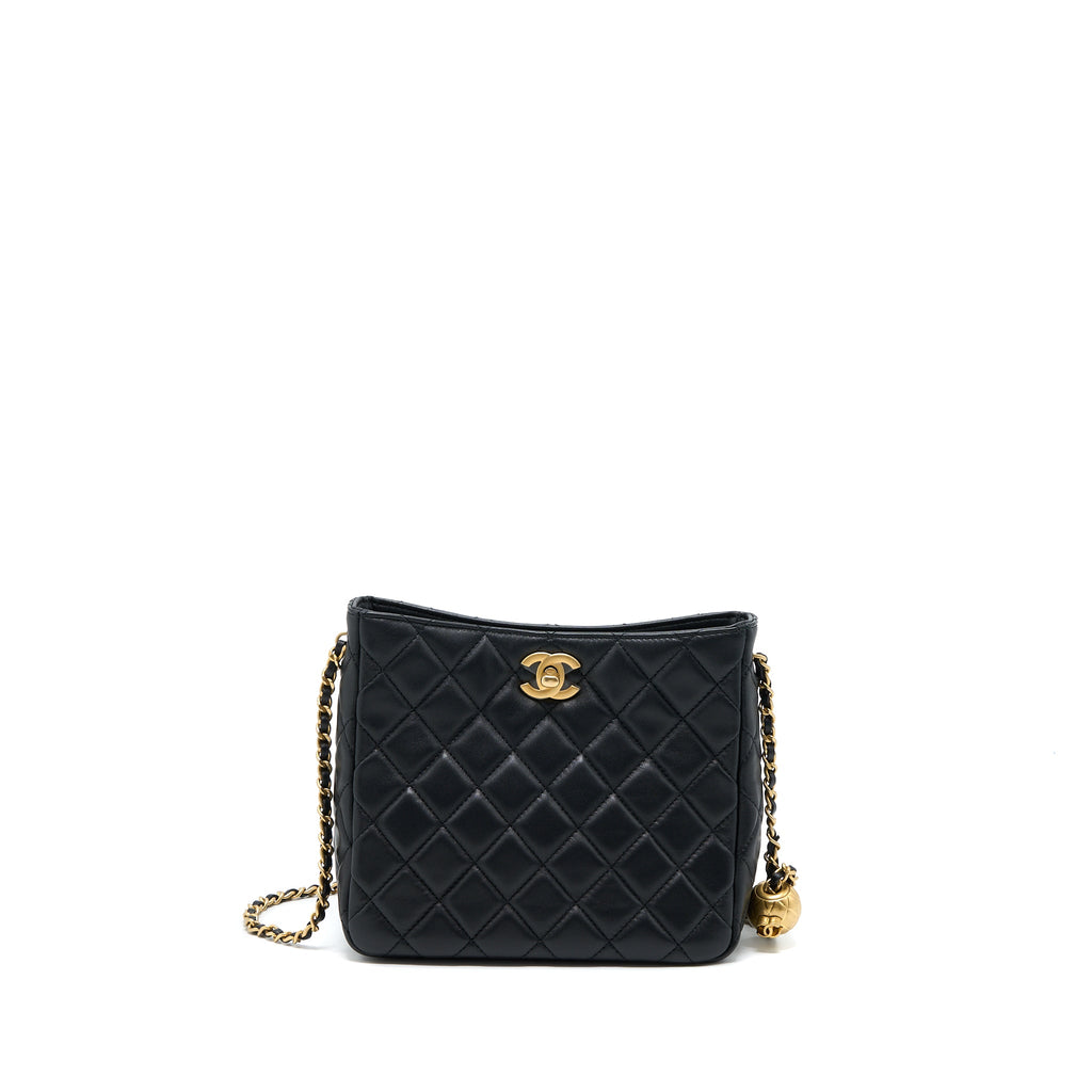 chanel-pearl-crush-hobo-bag-lambskin-black-ghw-microchip