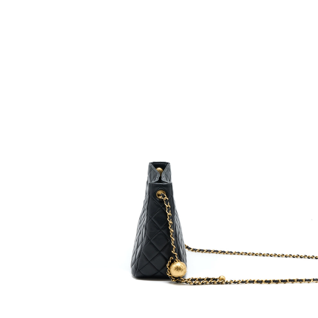 chanel-pearl-crush-hobo-bag-lambskin-black-ghw-microchip