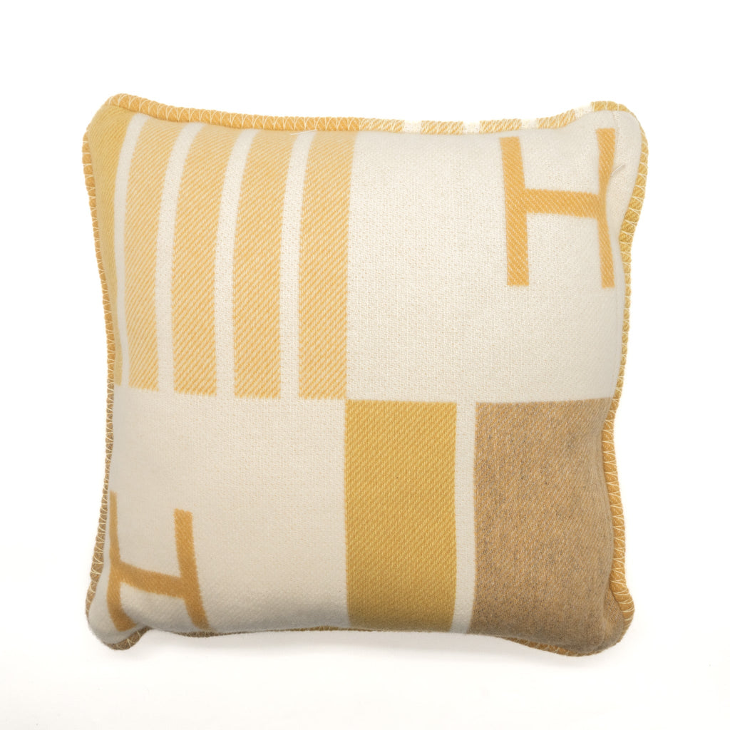hermes-avalon-vibration-pillow-small-wool-cashmere-tisane-1