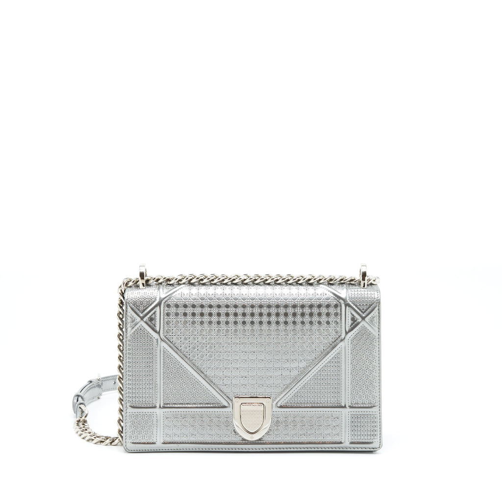 dior-medium-diorama-metallic-sliver-shw