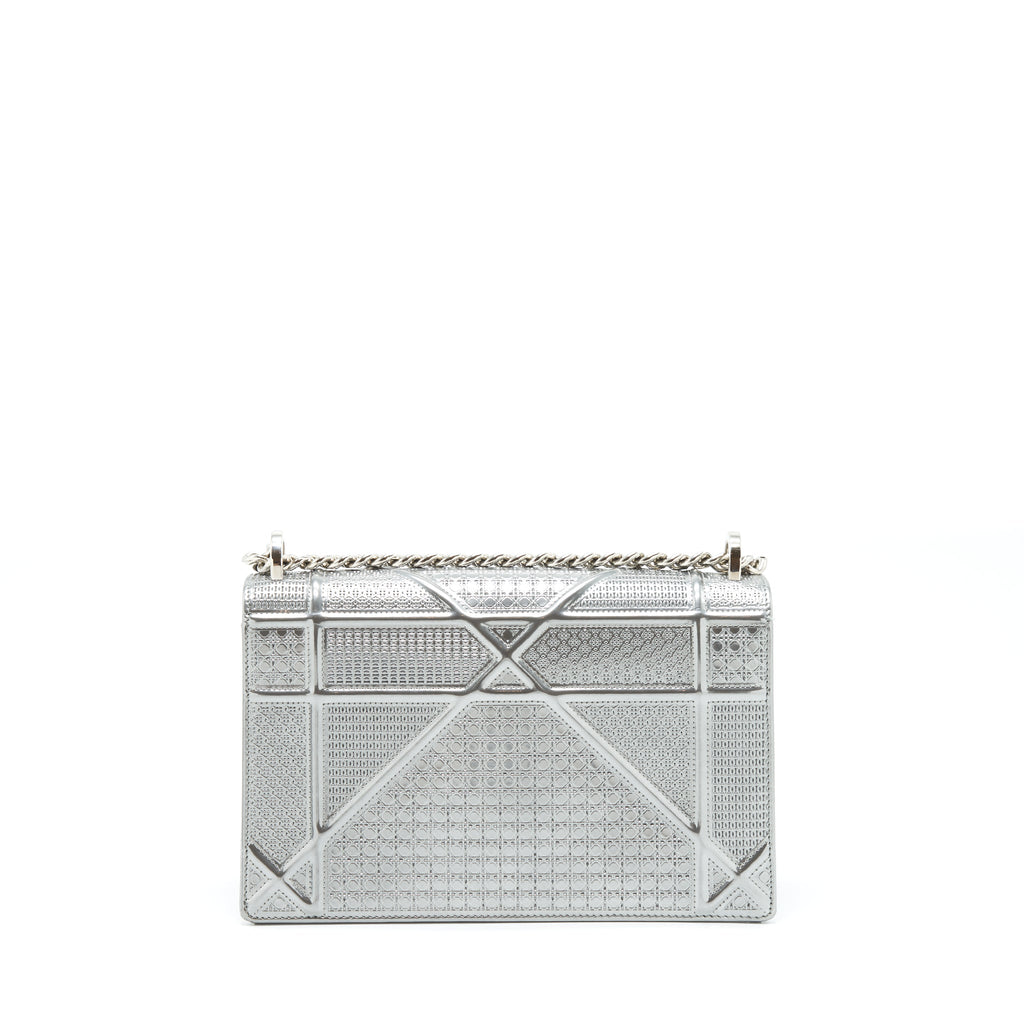 dior-medium-diorama-metallic-sliver-shw