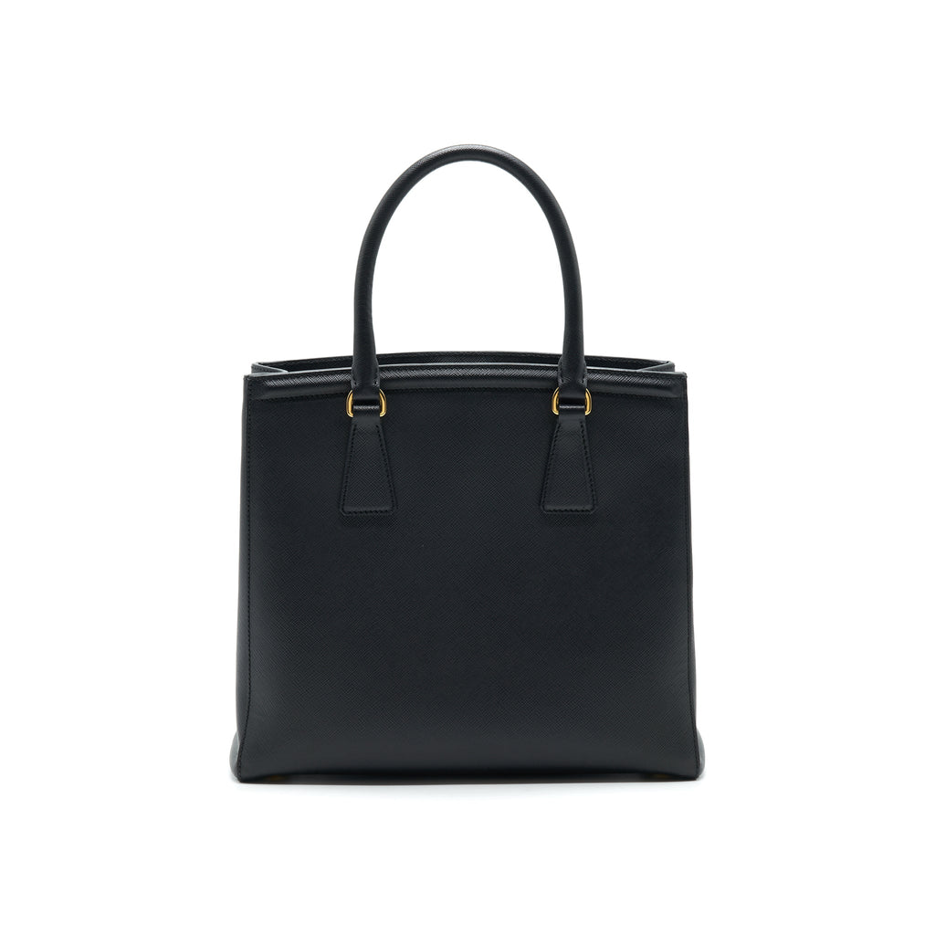 prada-saffiano-lux-leather-tote-bag-nero