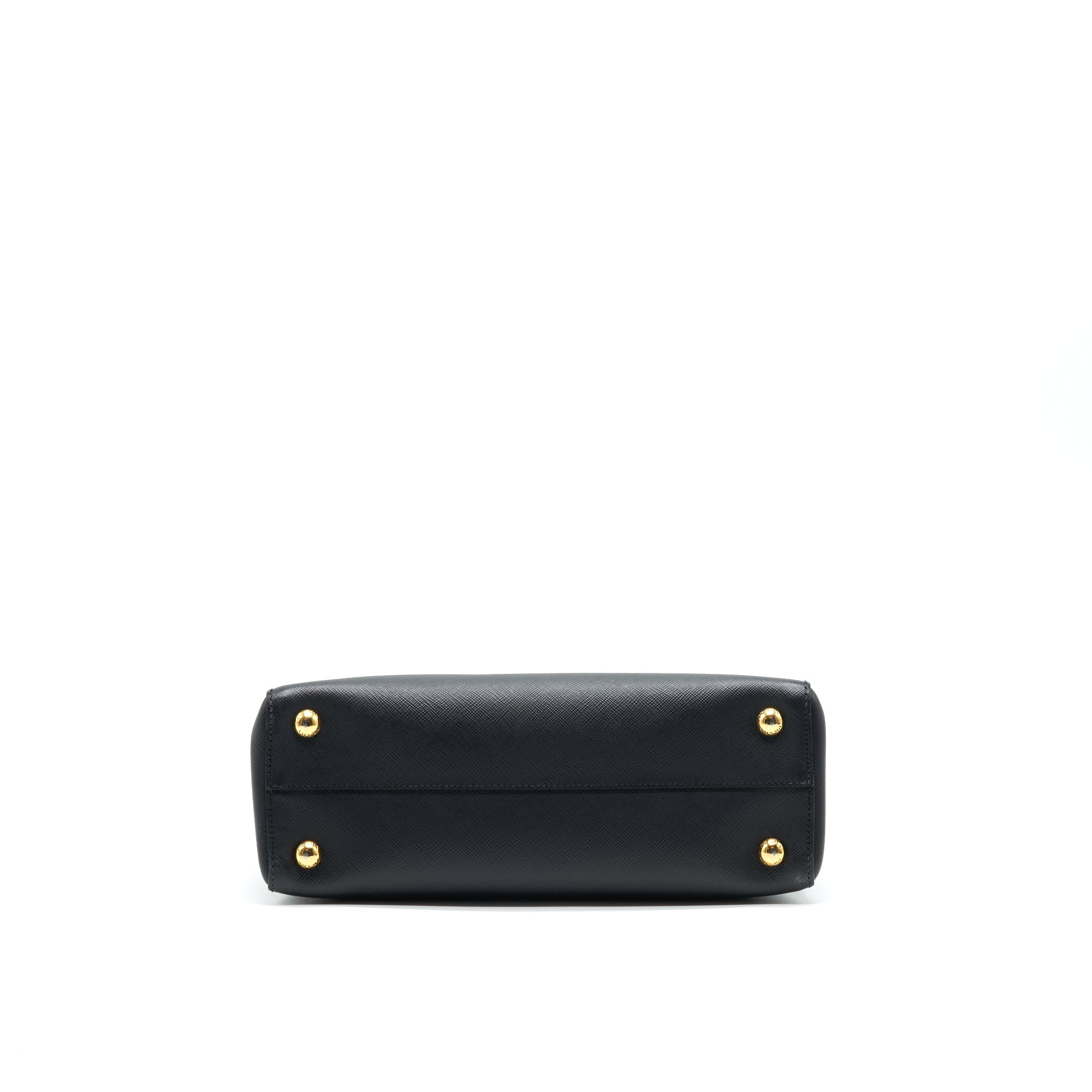 prada-saffiano-lux-leather-tote-bag-nero