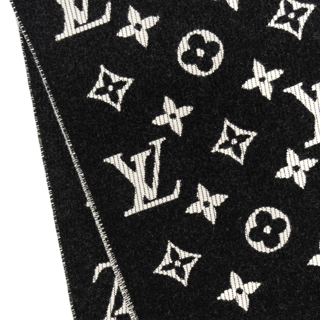 louis-vuitton-giant-monogram-scarf-cashmere-wool-black-white