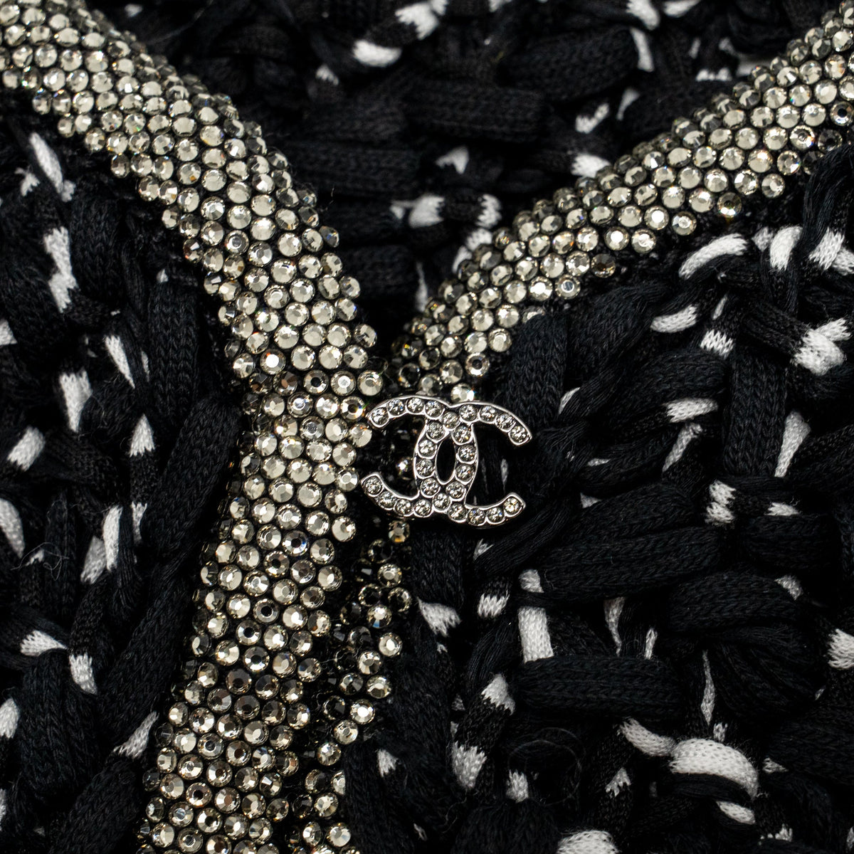 chanel-size-34-crystal-detailed-tweed-jacket-cotton-black-white