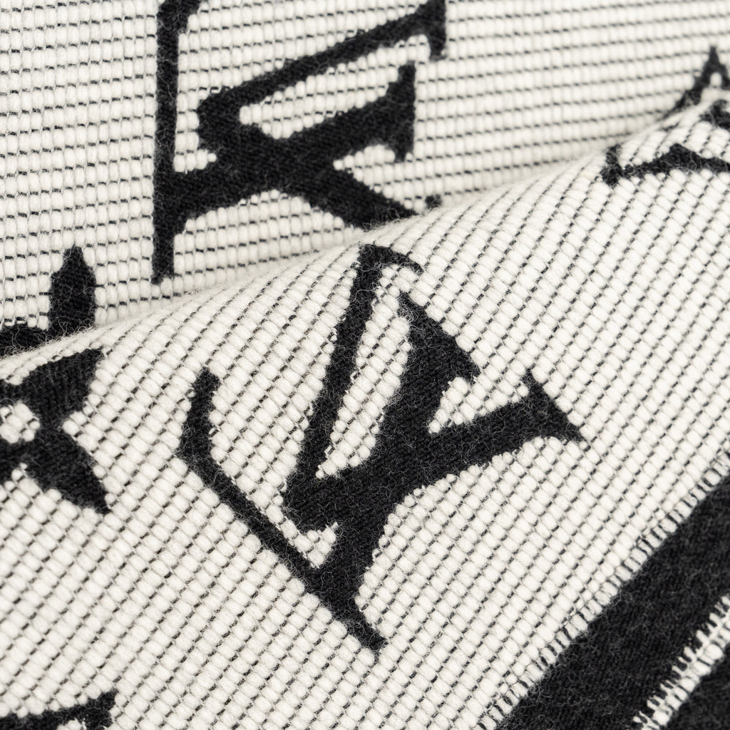 louis-vuitton-giant-monogram-scarf-cashmere-wool-black-white
