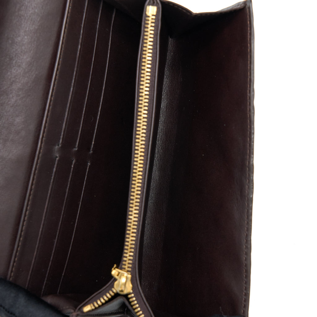 louis-vuitton-sarah-long-wallet-vernis-amarante-ghw