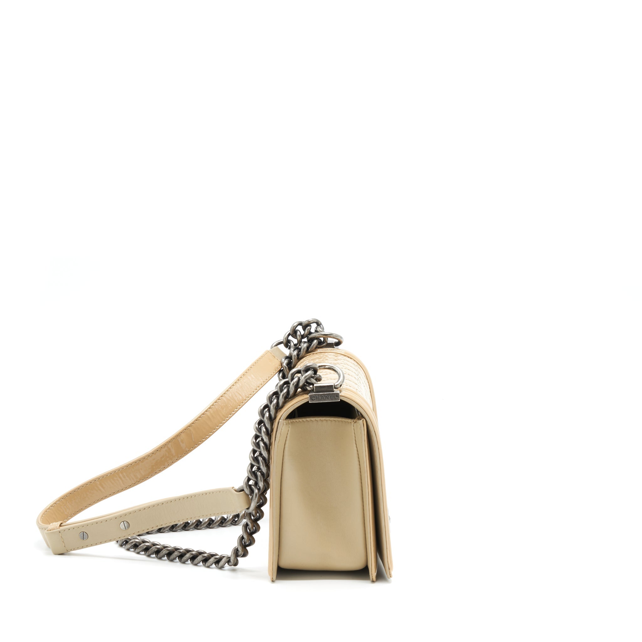 chanel-medium-boy-patent-light-beige-ruthenium-sliver-hardware