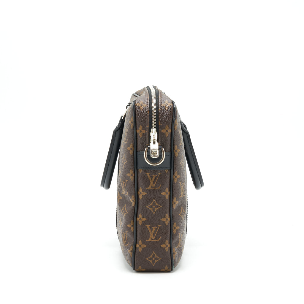 louis-vuitton-messenger-bag-monogram-canvas