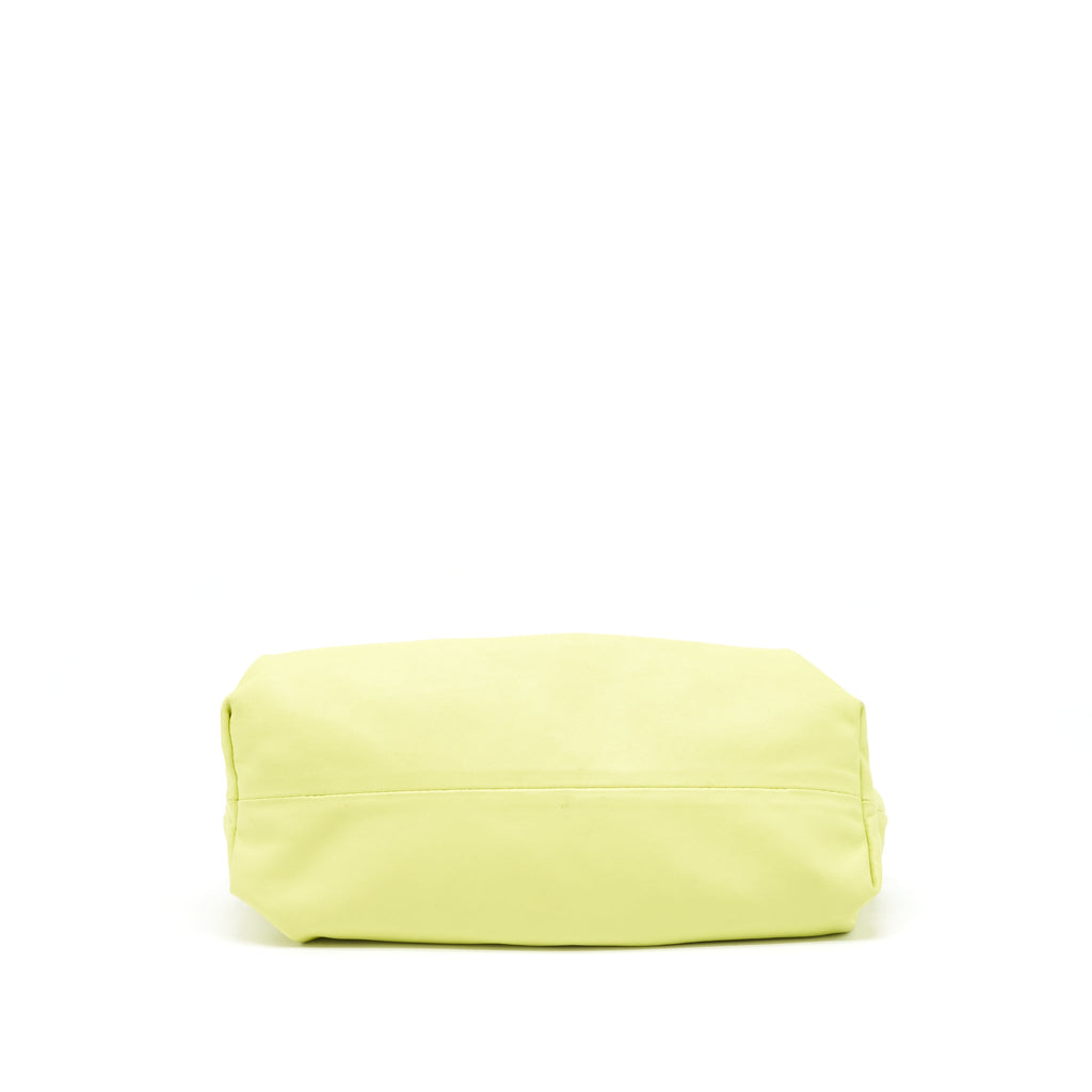 bottega-veneta-chain-pouch-calfskin-light-green-ghw