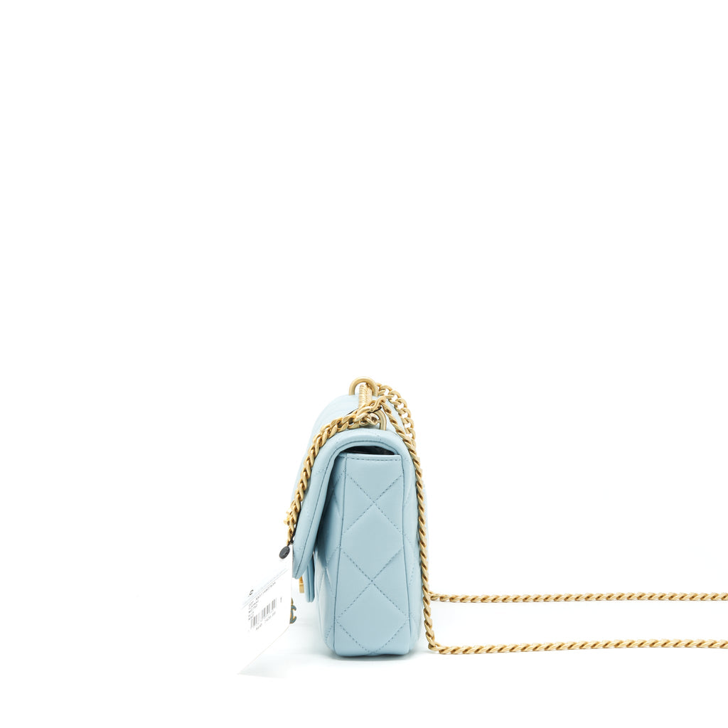 chanel-22p-enemal-small-flap-bag-lambskin-light-blue-gold-blue-hardware