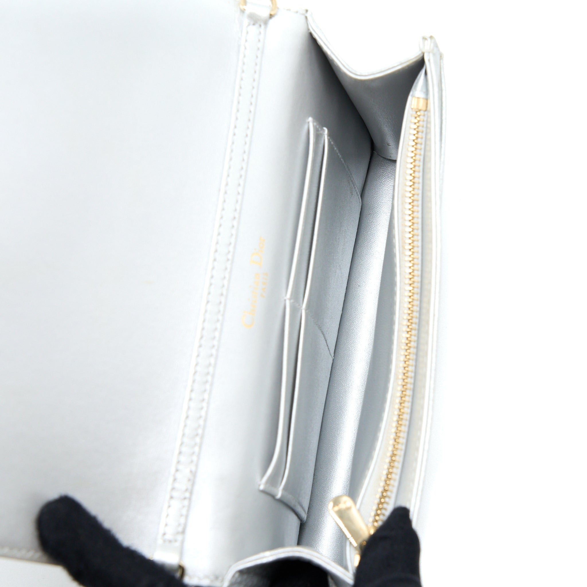 dior-diorama-wallet-on-chain-calfskin-silver-lghw