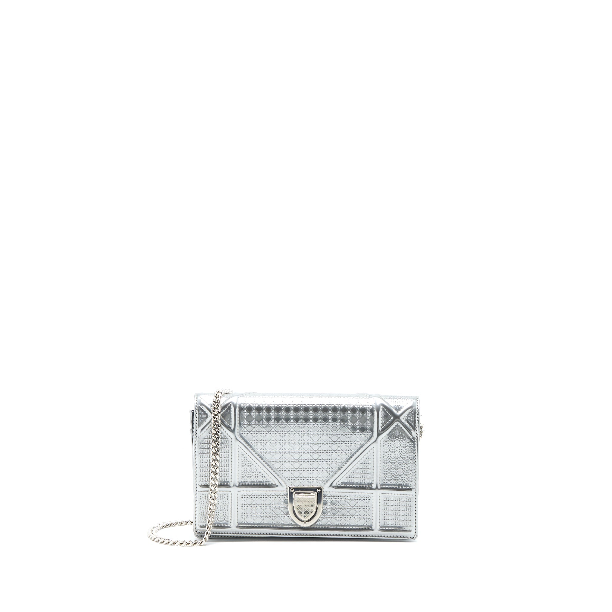 dior-diorama-wallet-on-chain-patent-metallic-silver-shw
