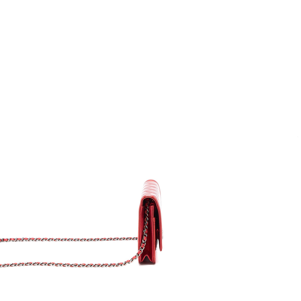 chanel-boy-wallet-on-chain-patent-metallic-red-shw
