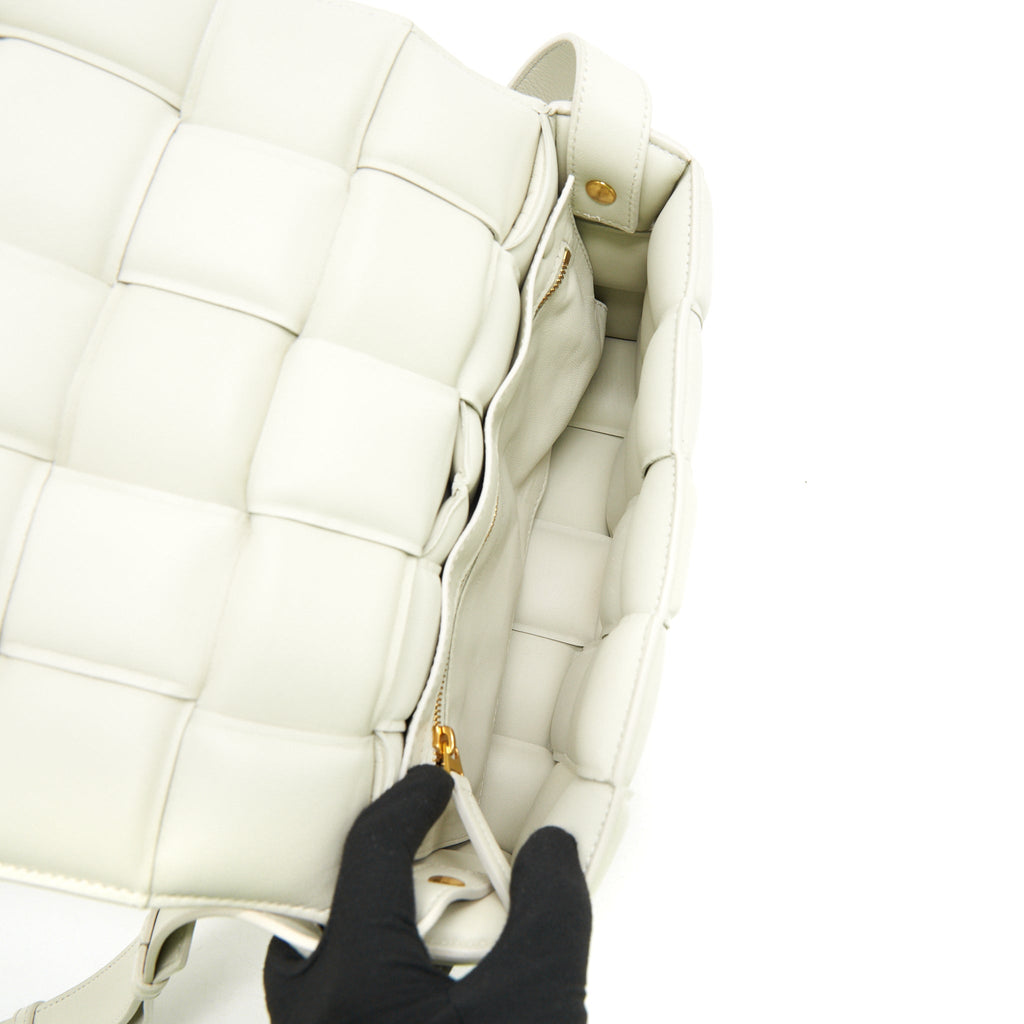 bottega-veneta-padded-cassette-chalk-ghw