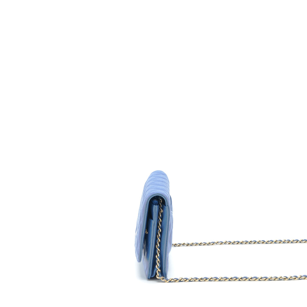 chanel-classic-wallet-on-chain-caviar-light-blue-lghw