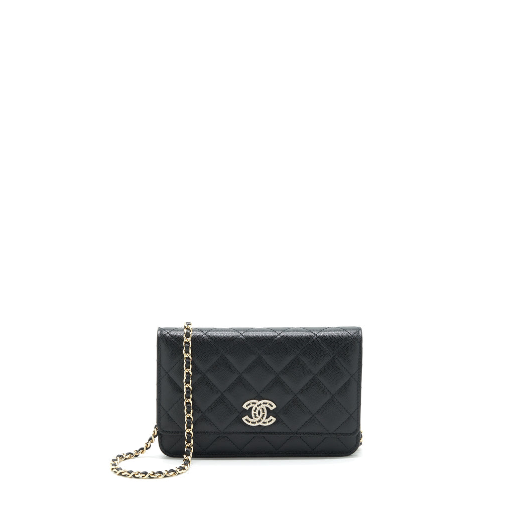 chanel-22s-detail-cc-logo-wallet-on-chain-caviar-black-lghw-microchip