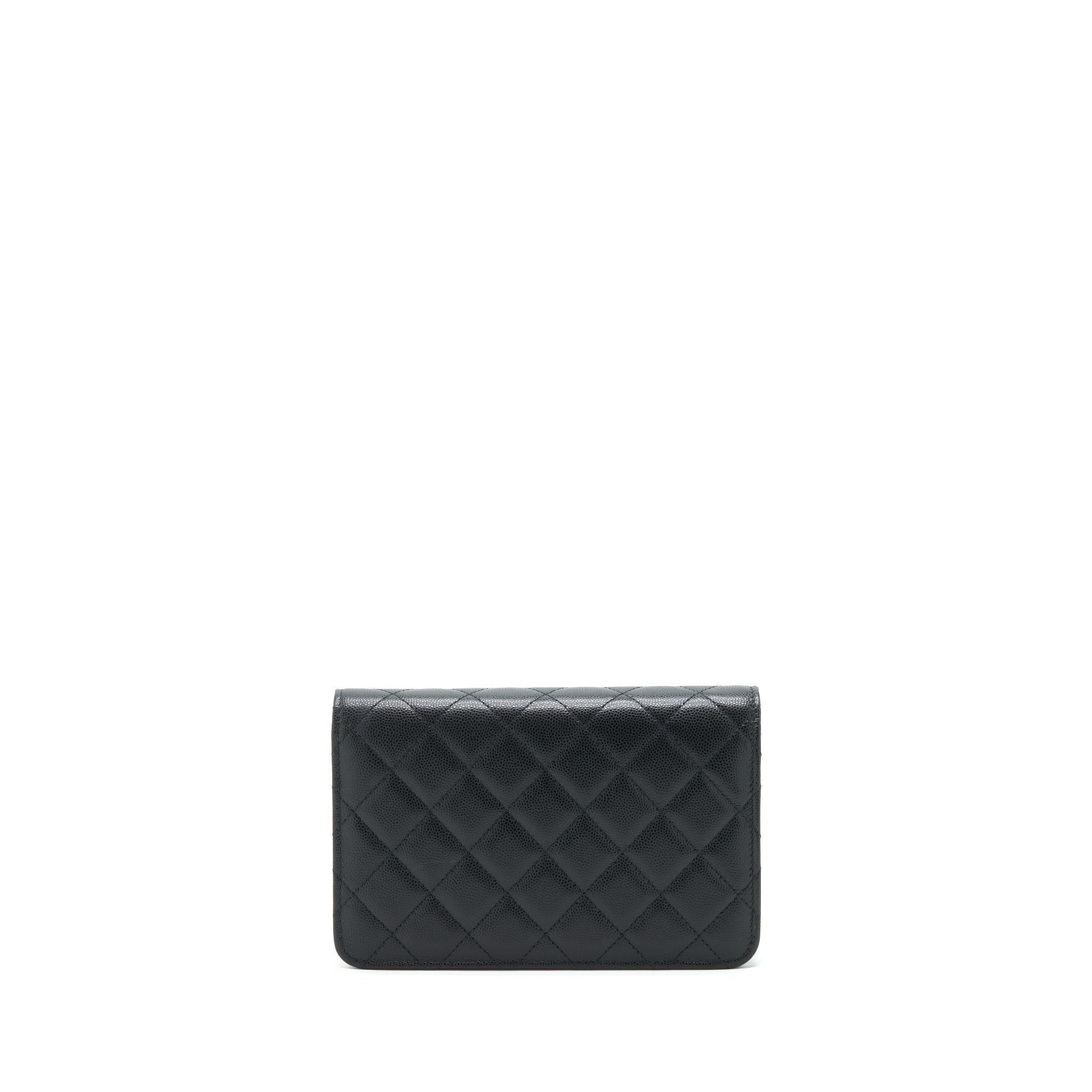 chanel-22s-detail-cc-logo-wallet-on-chain-caviar-black-lghw-microchip