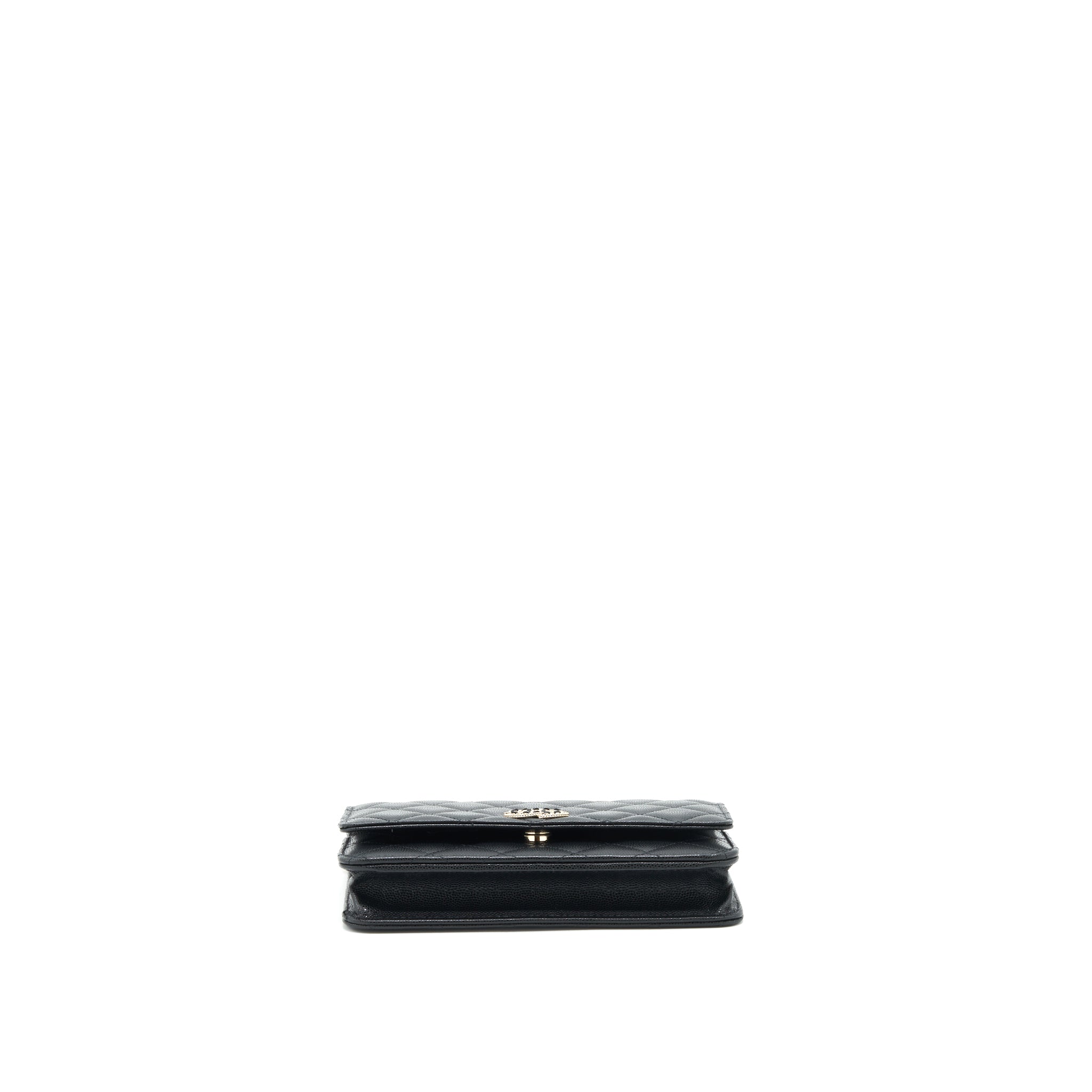 chanel-22s-detail-cc-logo-wallet-on-chain-caviar-black-lghw-microchip