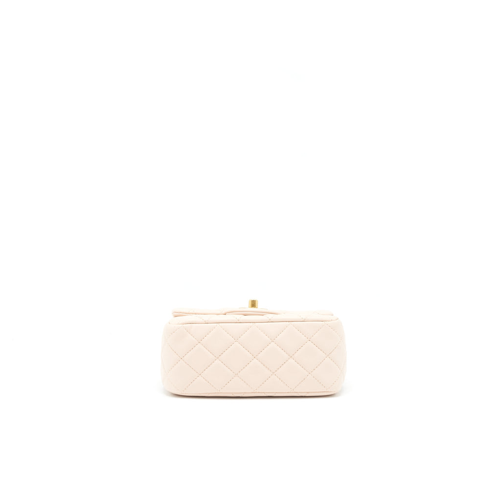 chanel-22c-pearl-crush-mini-square-flap-bag-lambskin-light-pink-ghw