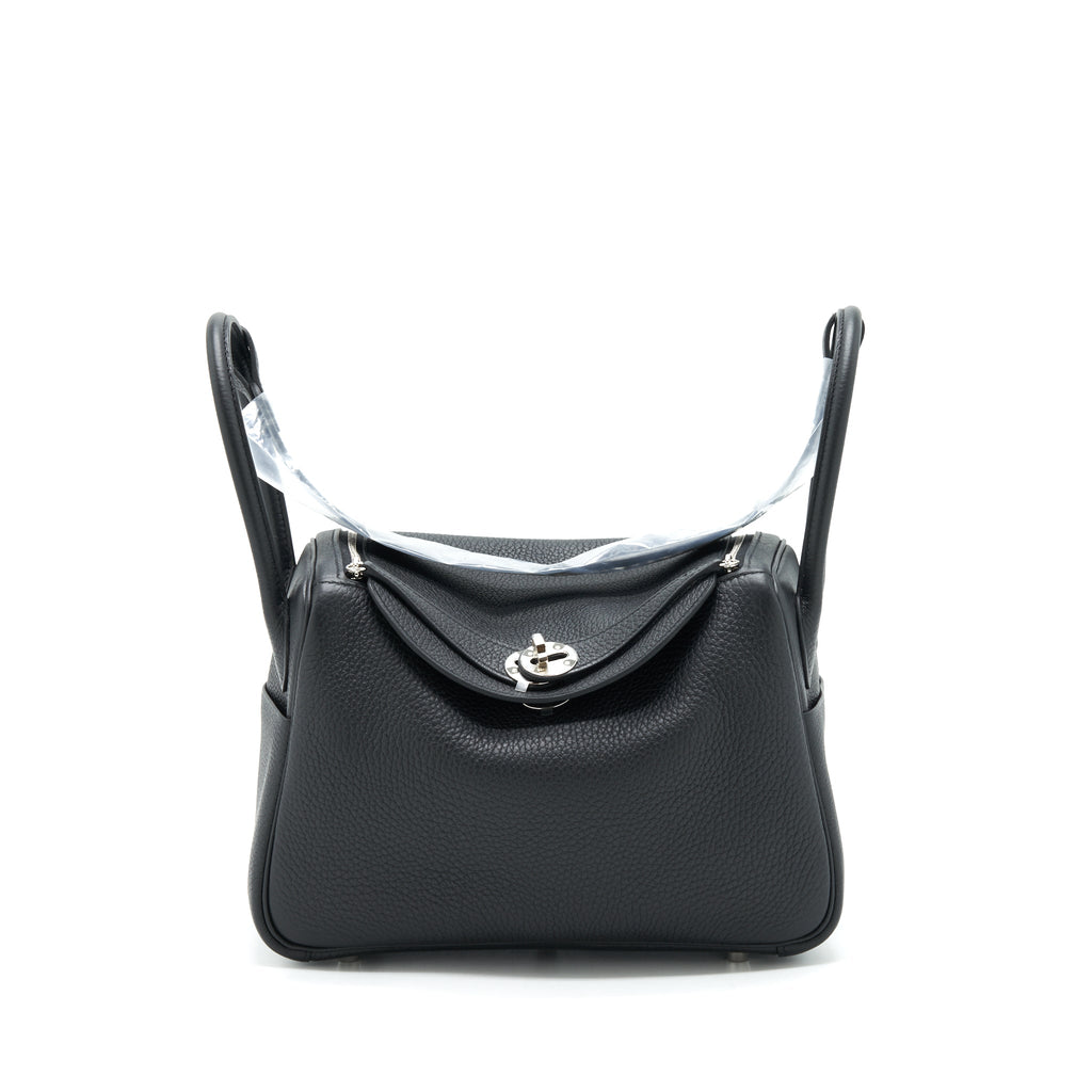 hermes-lindy-26-clemence-black-shw-stamp-z-1