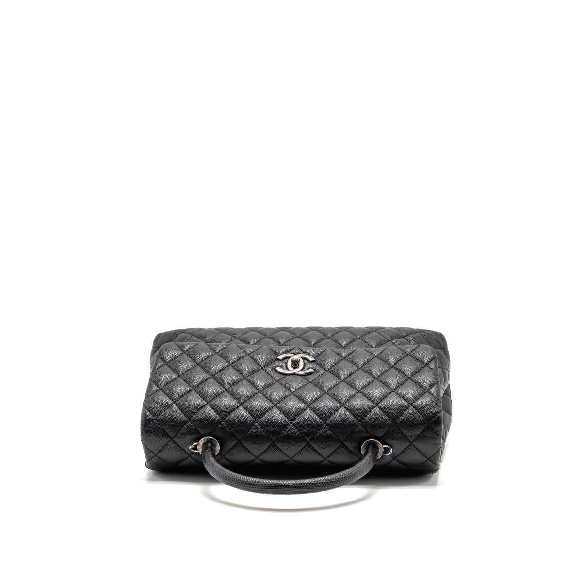 chanel-large-coco-handle-flap-bag-lizard-embossed-handle-caviar-black-ruthenium-hardware