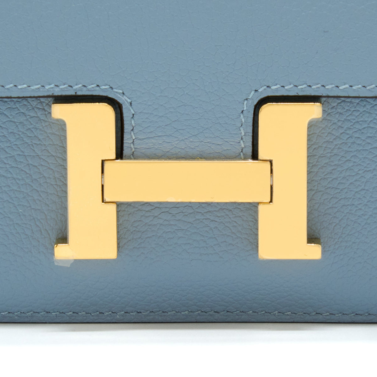 hermes-constance-slim-evercolor-j7-bleu-lin-ghw