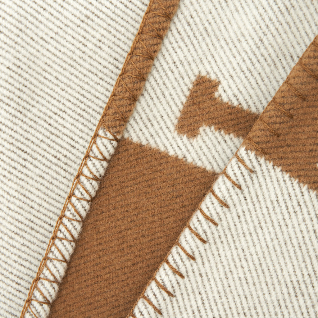 hermes-avalon-throw-blanket-camel-6