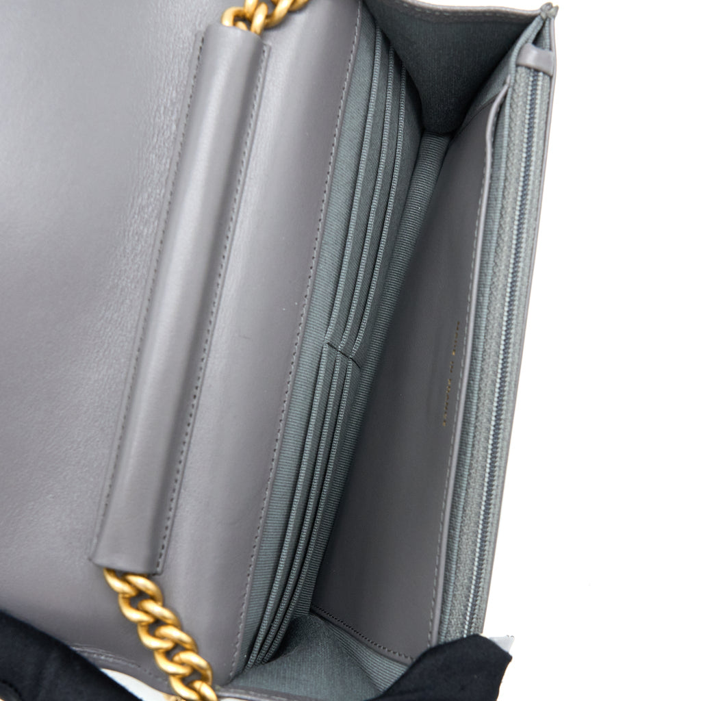 chanel-22a-boy-wallet-on-chain-grained-calfskin-dark-grey-brushed-ghw-microchip