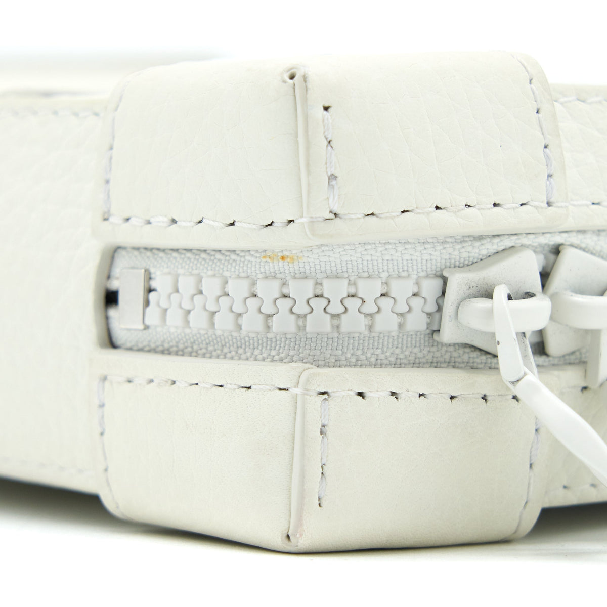 louis-vuitton-2021-limited-edition-graffiti-crossbody-bag-white-multicoloured-shw