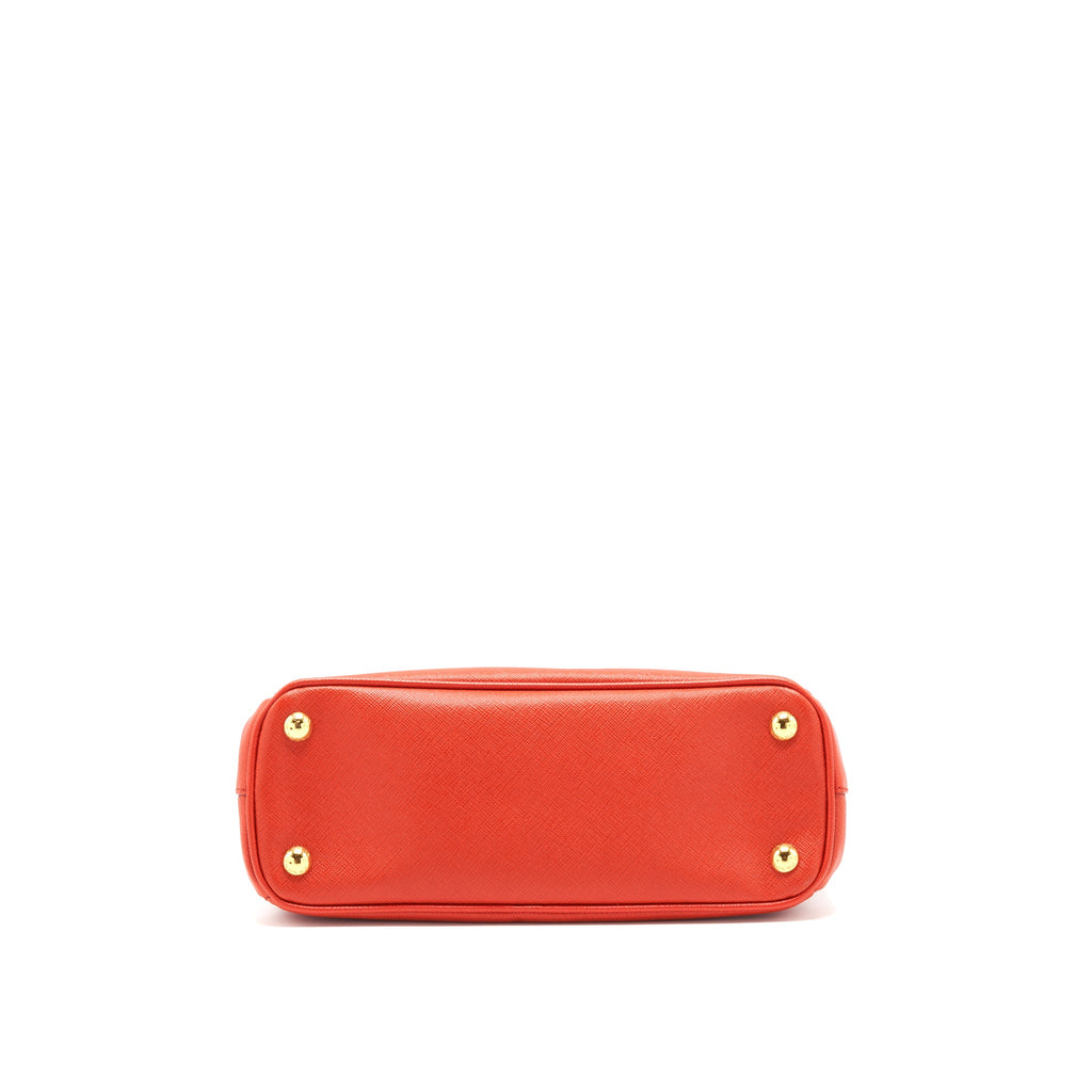 prada-top-handle-crossbody-tote-bag-saffiano-red-ghw