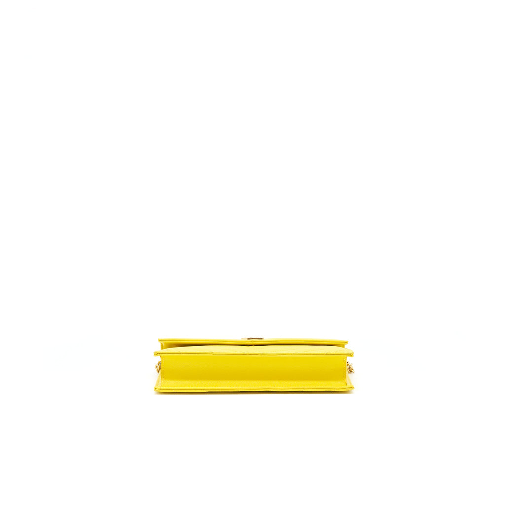 saint-laurent-ysl-envelope-wallet-on-chain-grained-calfskin-yellow-ghw