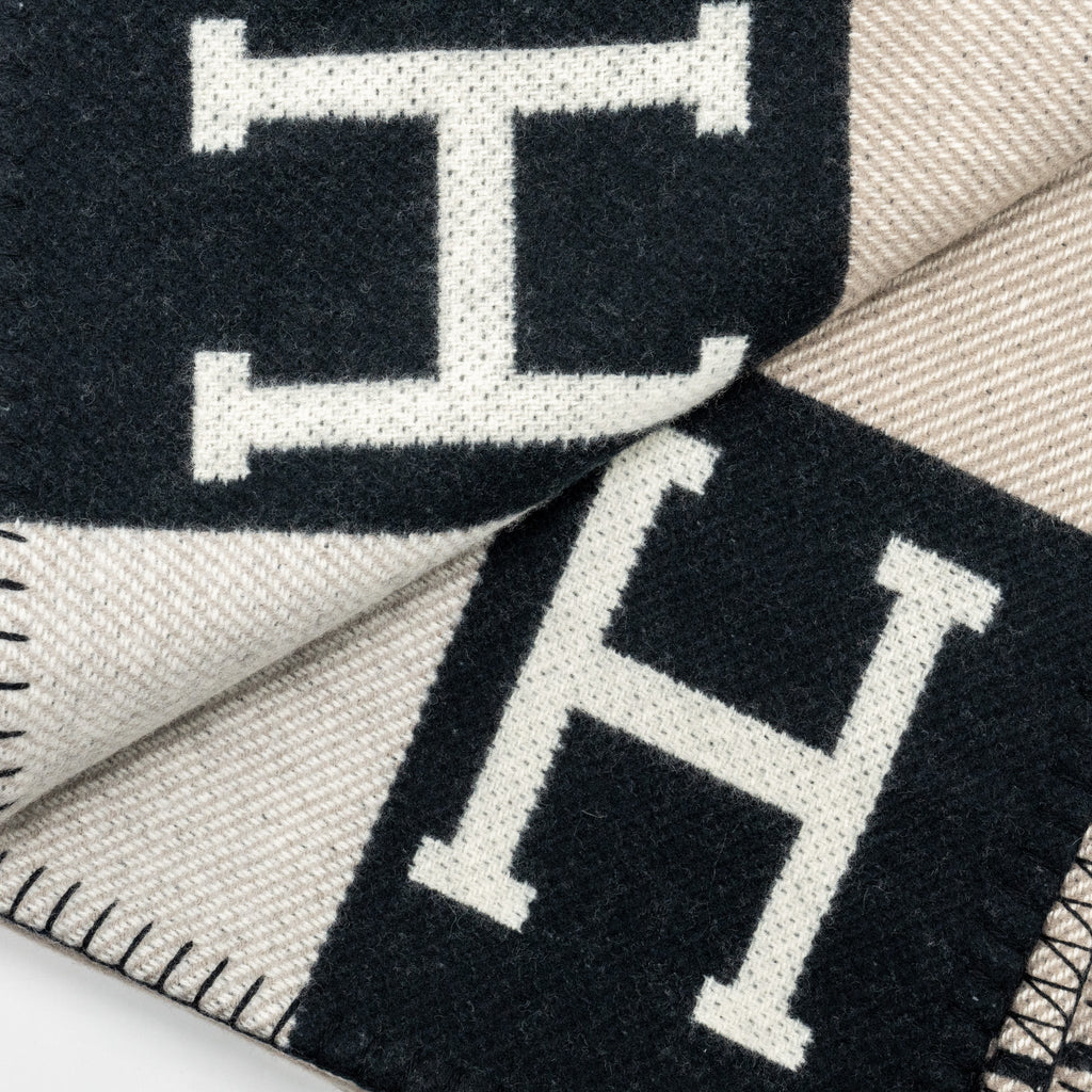 hermes-avalon-throw-blanket-wool-black-multicolour