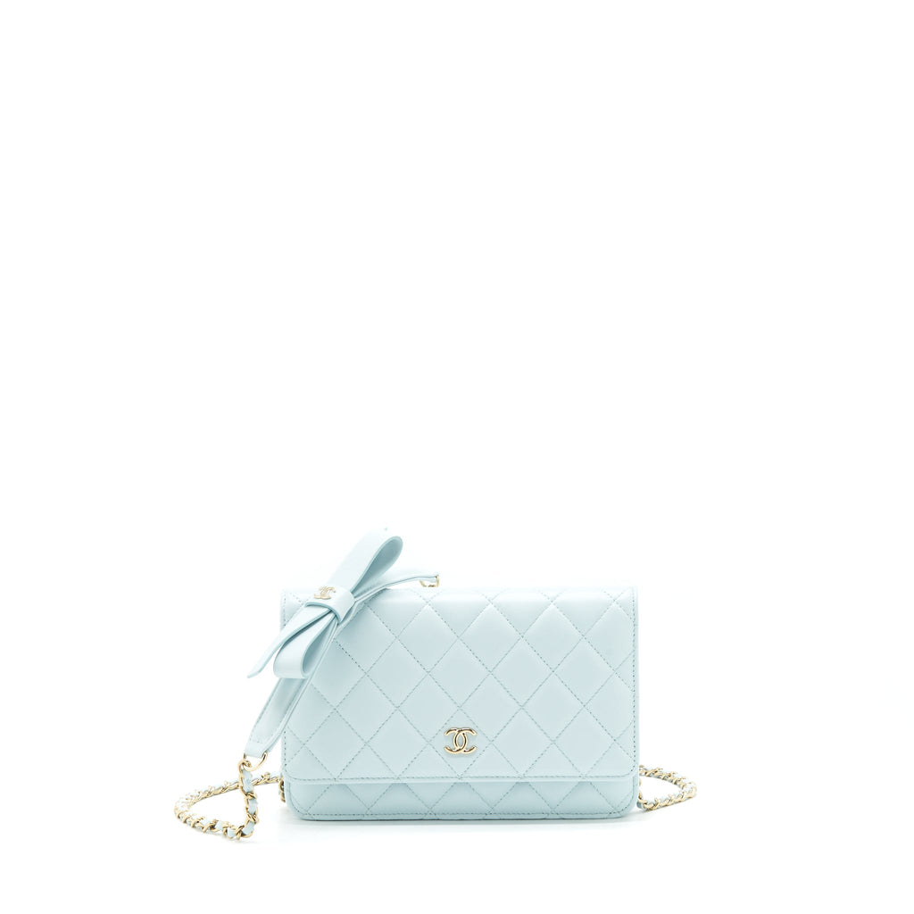 chanel-ribbon-wallet-on-chain-lambskin-light-blue-lghw