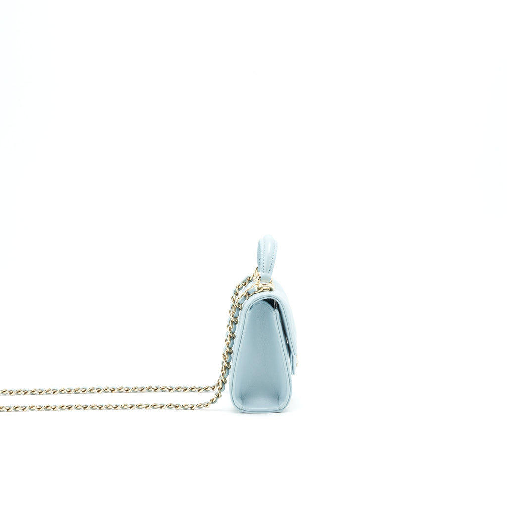 chanel-22p-top-handle-mini-vanity-on-chain-light-blue-lghw