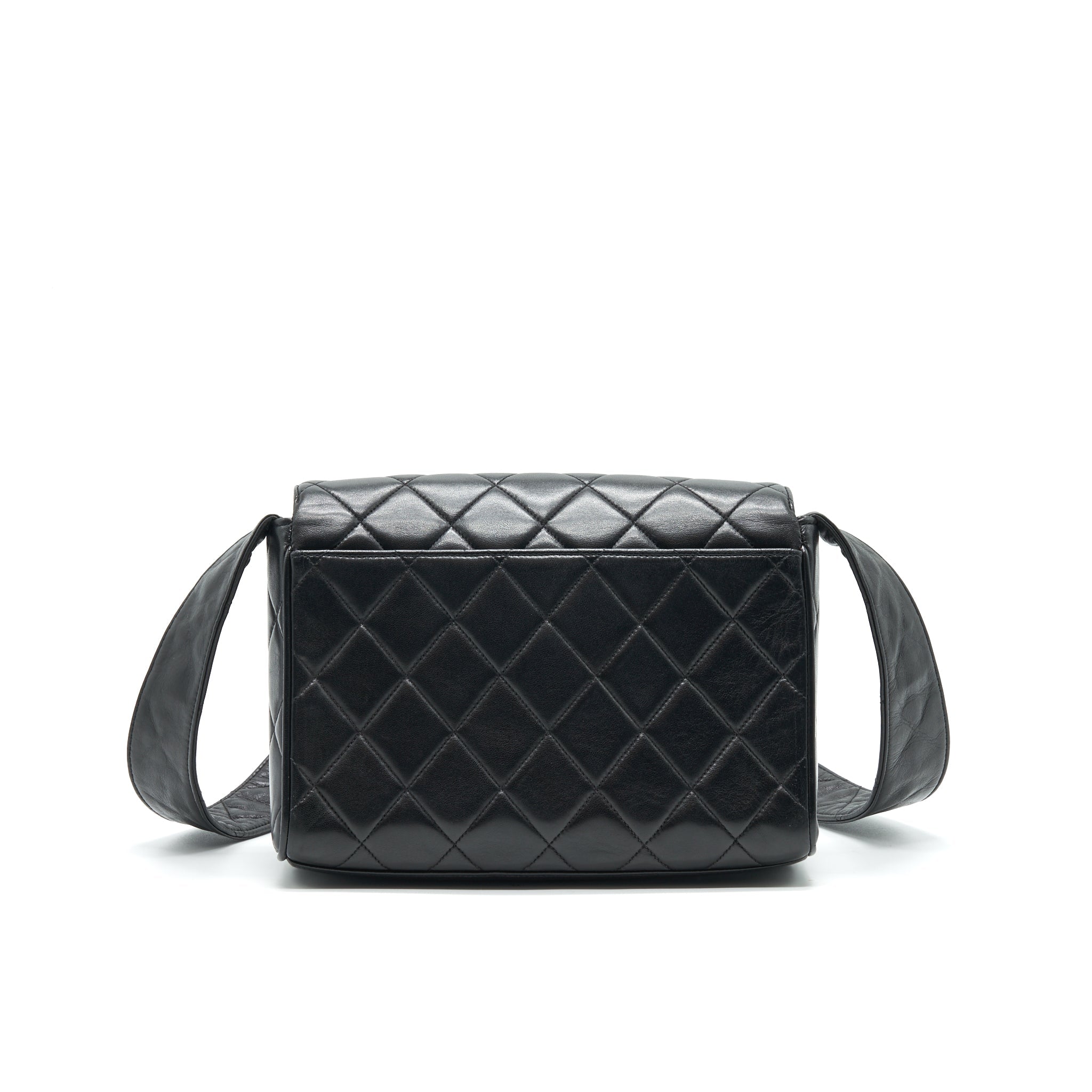 chanel-vintage-cc-logo-flap-bag-with-strap-so-black