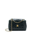 chanel-chevron-hampton-flap-bag-aged-calfskin-dark-green-ghw